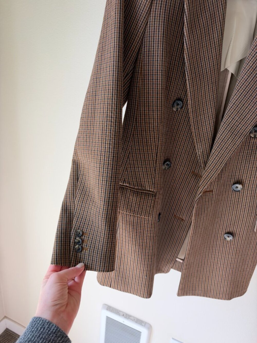 Aritzia Wilfred Margaux Plaid 70s Double Breasted Blazer - Picture 2 of 6